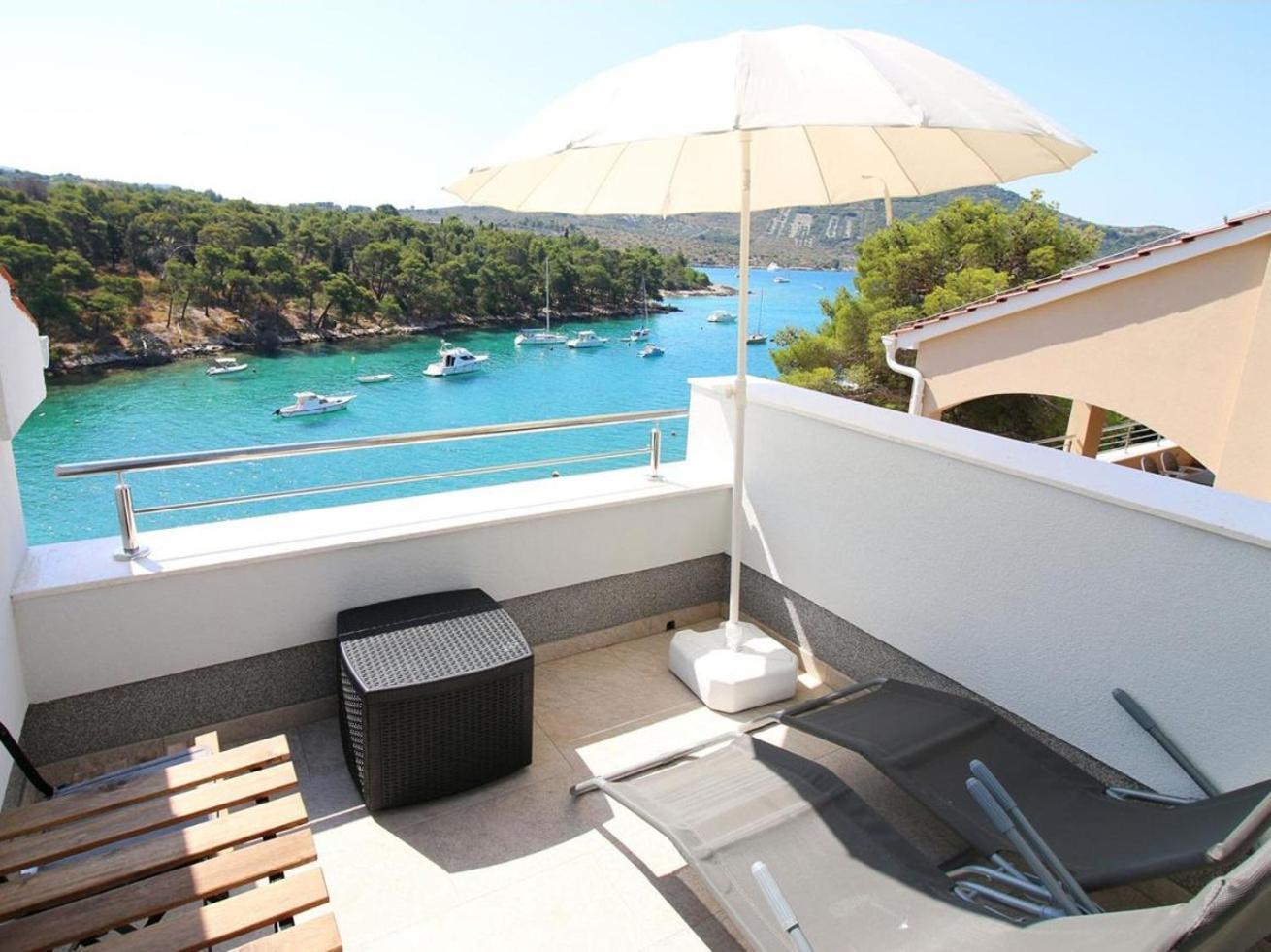Apartments Elvi - Amazing Position & Parking Primošten Dış mekan fotoğraf