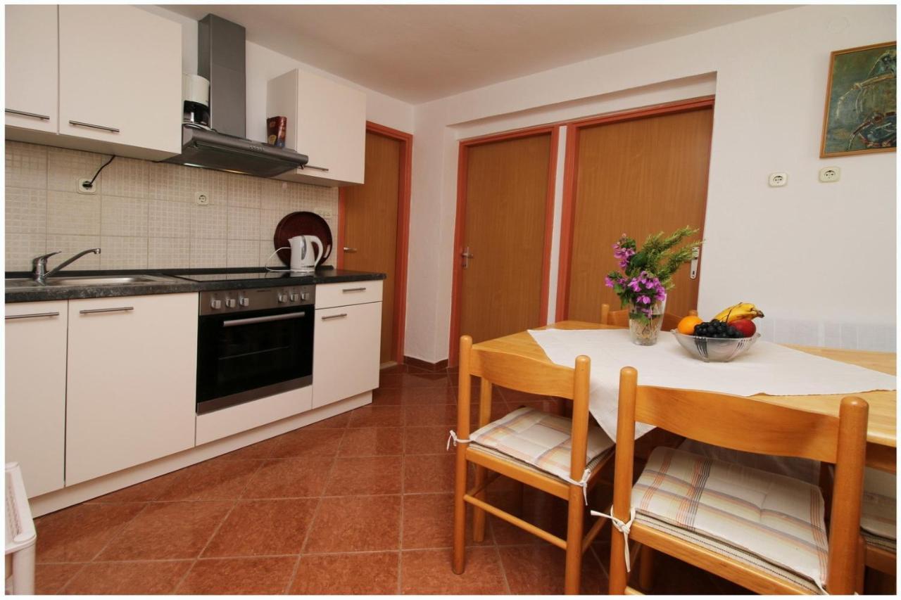 Apartments Elvi - Amazing Position & Parking Primošten Dış mekan fotoğraf
