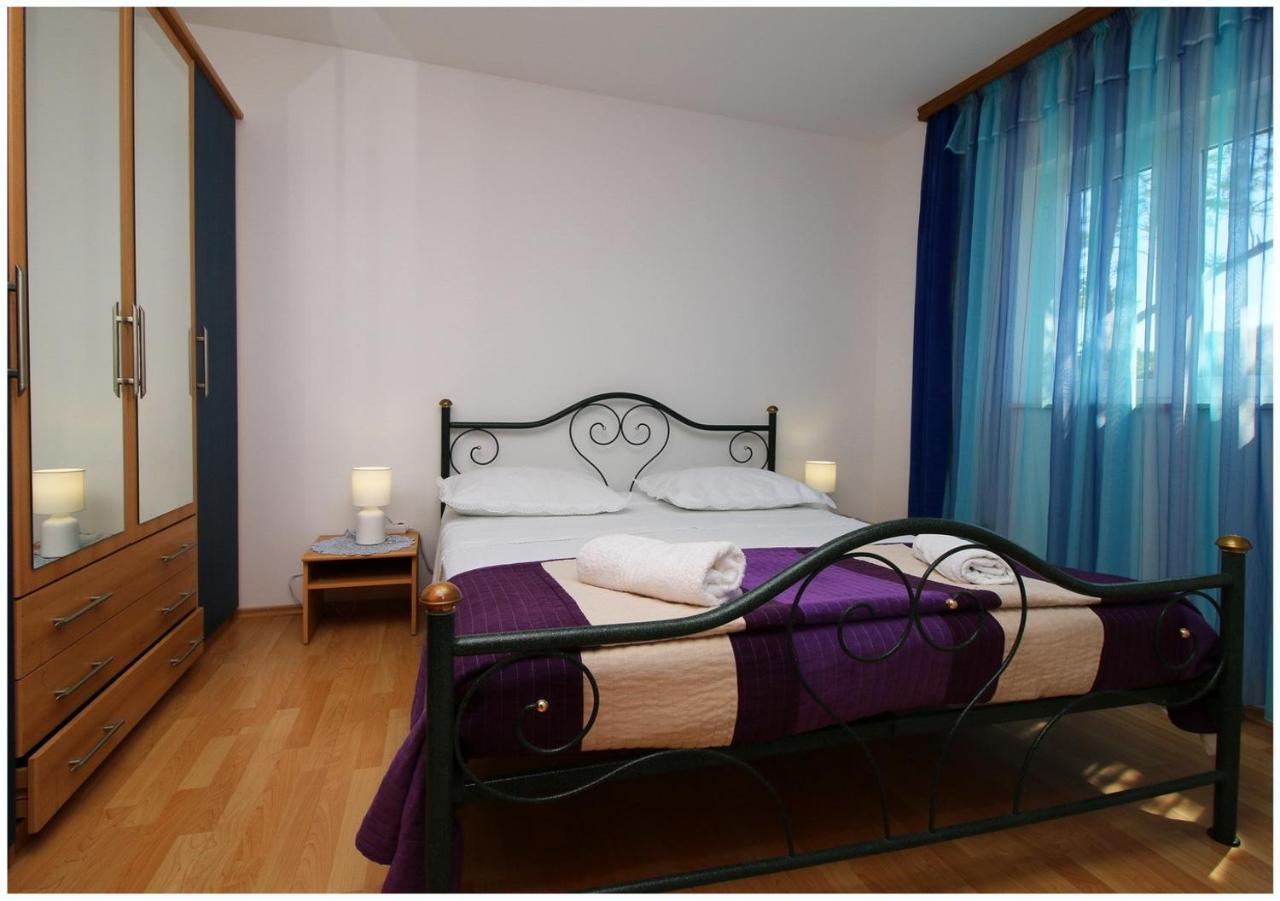 Apartments Elvi - Amazing Position & Parking Primošten Dış mekan fotoğraf