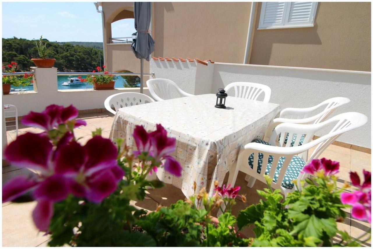 Apartments Elvi - Amazing Position & Parking Primošten Dış mekan fotoğraf